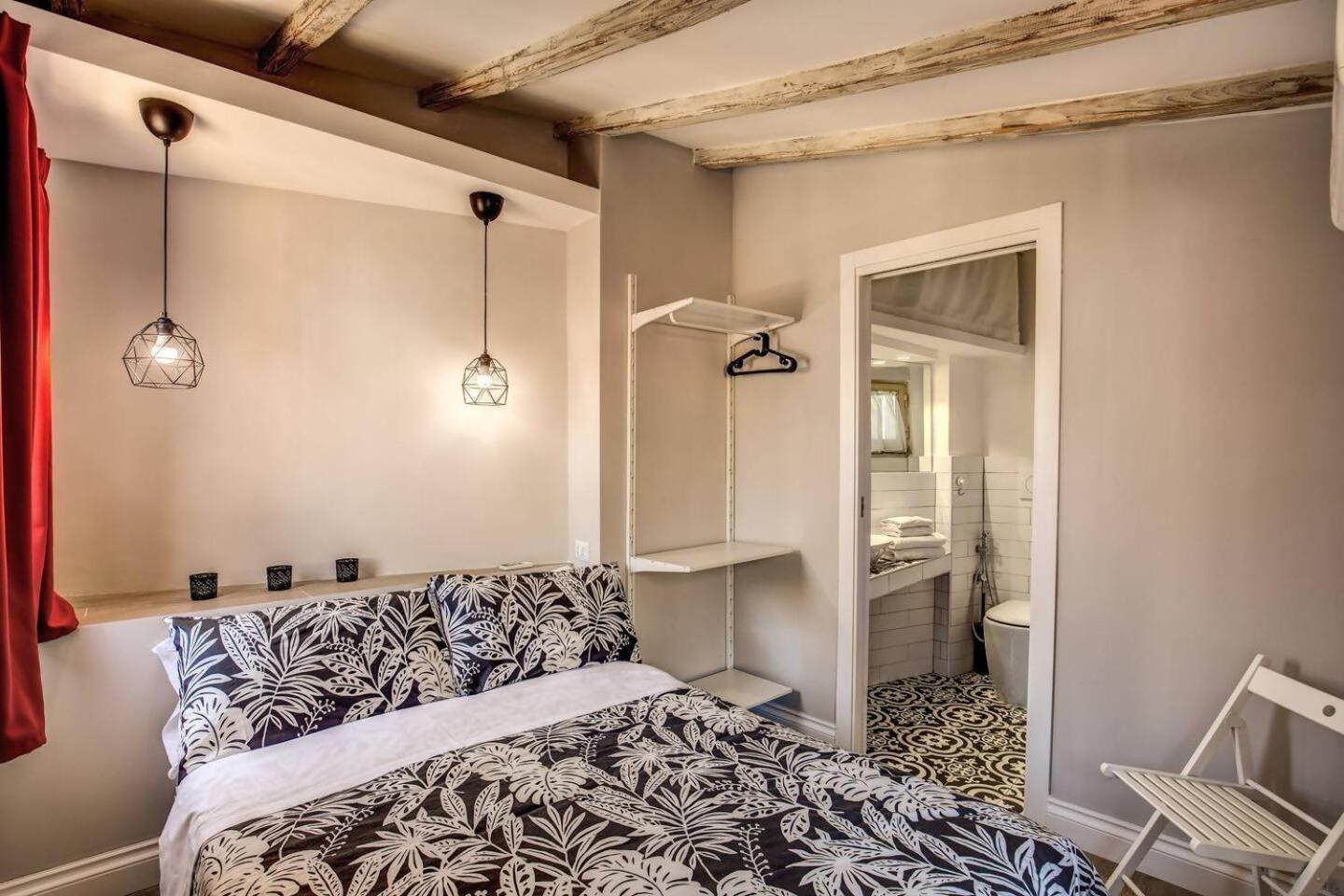 Apartmán Attic With Terrace By Trevi Fountain Řím Exteriér fotografie